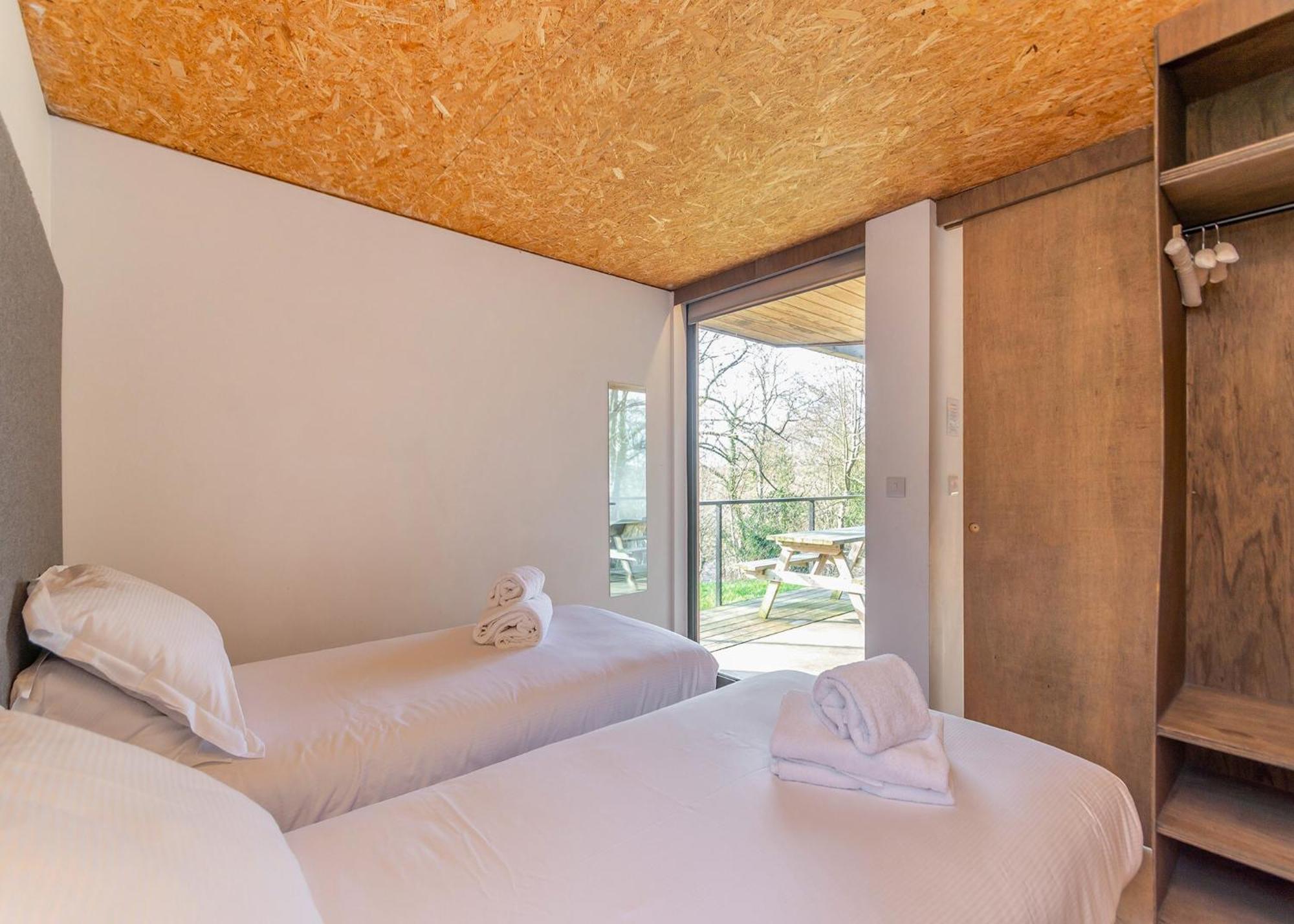 Whispering Waters Teesdale Lodges Гэйнфорд Экстерьер фото